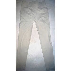 Cream Bum Scrunch Leggings